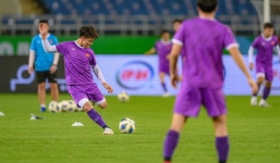 Quang Hải tập sút phạt trên sân Mỹ Đình, sẵn sàng tung đòn 'sát thủ' hạ Nhật Bản