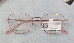 Chọn gọng kính cận phù hợp cho khuôn mặt nữ