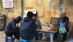 Lợi dụng quy định nới lỏng giãn cách, nhiều quán trà đá vỉa hè mở tràn lan, 'chặt chém' khách với giá gấp 3 lần