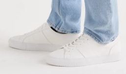 Thời trang thuần chay lên ngôi: Giày sneaker làm từ bã nho, túi xách làm từ nấm