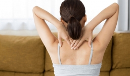 Những nguyên nhân khiến cơ thể bị nổi mụn trứng cá