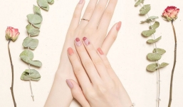 Những mẫu nail cho nàng công sở: Vừa đẹp lại không bị xếp la