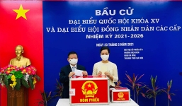 Tổng kết ngày Bầu cử của sao Việt: Vy Oanh bầu bí nhưng vô cùng hăng hái, Xuân Bắc, Tiểu Vy nhập ‘team dậy sớm’, Khánh Vân ở phương xa vẫn không quên hưởng ứng