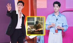 Tiêu Chiến chuẩn 'idol nhà người ta', ân cần đọc thư của fan ngay tại sân bay