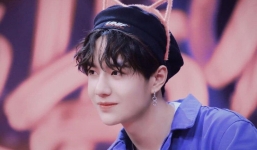 Fan couple nô nức 'sống ảo' tại quê nhà Tiêu Chiến để mừng sinh nhật Vương Nhất Bác