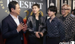 Trước khi bay về nước, BTS nhận được đặc ân 'khủng' tại New York, đến đàn anh cũng phục sát đất