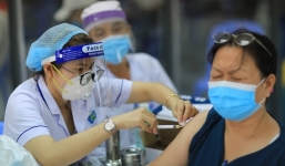 Chủ tịch nước Nguyễn Xuân Phúc: Tạo điều kiện đi lại cho người dân tiêm đủ 2 mũi vắc xin