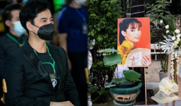 Hết gây tranh cãi vụ trao tiền, Ngọc Sơn tiếp tục bị khui clip 'làm lố' ngay tại lễ 49 ngày Phi Nhung