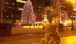 Cốc cốc cốc: Noel đến cửa rồi, đây là cách giúp bạn hết cô đơn giữa 'dòng người vội vàng lướt qua', trùm cuối tưởng khó mà lại dễ ợt