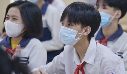 Hà Nội: HS tiểu học và khối 6 ngoại thành ngừng đến trường, dịch 'có thể đạt đỉnh trong 2 tuần tới'