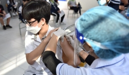 Trẻ 5-11 tuổi sẽ tiêm vaccine COVID-19 vào tuần tới