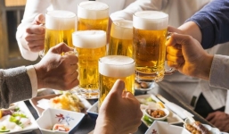 Đề xuất cấm ép người khác uống rượu bia trong dự thảo luật