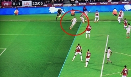 Việt vị là gì? Luật việt vị mới nhất của FIFA năm 2019