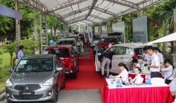Khách miền Nam đón hội chợ ô tô trước thềm triển lãm VMS