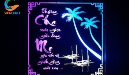 Gia công mica và ứng dụng tấm mica trong ngành quảng cáo