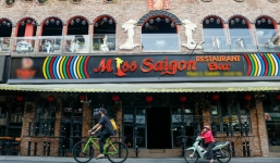 Thủ tướng đồng ý mở lại các cơ sở kinh doanh dịch vụ karaoke, vũ trường