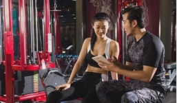 Cách để HLV phòng gym ‘dởm’ kết nối học viên: Nữ báo giá gây sốc, nam chụp lén