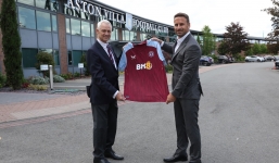FC Aston Villa chơi lớn khi đầu tư khủng trong sự kiện ký kết với đối tác mới