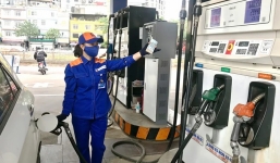 Giá xăng dầu hôm nay ngày 28/9: Quay đầu vọt lên đỉnh