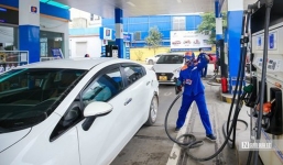 Bộ Tài chính đề nghị Bộ Công Thương tính toán hợp lý, không làm tăng giá xăng dầu
