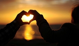 1011 câu status về cuộc sống, tình yêu gây sốt triệu like