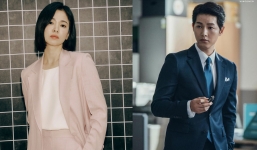 Song Joong Ki có hành động giống Song Hye Kyo khi đang sánh vai bên 'tình mới'