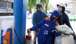 Giá xăng dầu hôm nay ngày 12/12: Quay đầu tăng mạnh