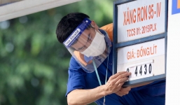 Giá xăng trong nước hôm nay có thể giảm tiếp