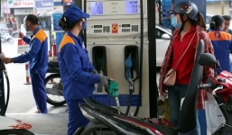 Giá xăng dầu hôm nay ngày 23/1: Giảm mạnh chưa từng có