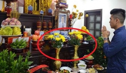 Cúng rằm tháng Giêng: Đặt lọ hoa bên trái hay bên phải trên bàn thờ mới hưởng nhiều lộc