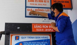 Giá xăng dầu hôm nay ngày 9/3: Tiếp tục tụt dốc mạnh