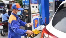 Ngày mai, giá xăng tiếp tục bật tăng mạnh