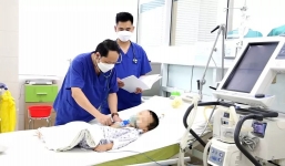 Nghệ An: Bé gái gần 2 tuổi tử vong sau khi uống nước dừa, 'cảnh báo đỏ' nguy hiểm nhiều phụ huynh mắc