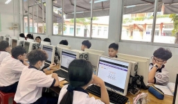 Học sinh trung học bắt đầu học tin học theo chuẩn quốc tế