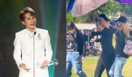 Jack từ thiện sau ồn ào tình ái: Ngồi siêu xe, nhân viên đi theo che ô mọi lúc