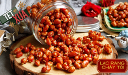 Cách làm lạc cháy tỏi nhâm nhi ngày Tết, giòn như 'pháo': Đãi khách bao nhiêu cũng hết