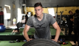 Đặng Văn Lâm hé lộ 'gu' âm nhạc qua bài tập phục hồi