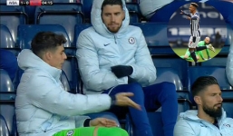 Fan mỉa mai Kepa khi say sưa phân tích bàn thua đội nhà