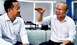 HLV Park Hang-seo qua con mắt của trợ lý ngôn ngữ Lê Huy Khoa