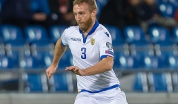 Đội trưởng tuyển Armenia dừng bóng đá... để ra trận chiến đấu