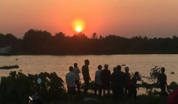 Tá hỏa phát hiện thi thể người phụ nữ trôi trên sông Sài Gòn