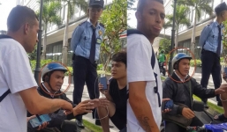 Tài xế taxi tí thì bị ăn đòn oan vì tìm trả lại iPhone XS Max cho khách bỏ quên trên xe