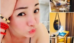 Thúy Nga mặc hai dây khoe vòng 1, nằm ngả ngớn trên giường, còn mở cả cửa phòng để... dụ trai