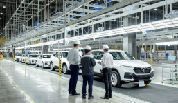 VinFast chính thức đưa 115 xe ô tô Lux đi 14 nước để thử nghiệm chất lượng