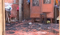 Phát hiện thi thể người đàn ông cháy đen nằm cạnh bình gas đã mở van