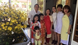 Con kiếm tiền giỏi nhưng bố Trường Giang sống giản dị, trái ngược với gia đình Nhã Phương