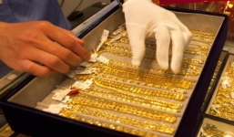 Giá vàng hôm nay 30/3/2019: Vàng phục hồi vì USD hạ nhiệt