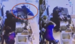 Phẫn nộ gã trai cầm gạch tấn công 2 nữ nhân viên quán trà sữa ở Hà Nội