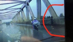 Khởi tố vụ án nữ sinh lớp 12 nghi bị hiếp dâm, nhảy cầu tự tử