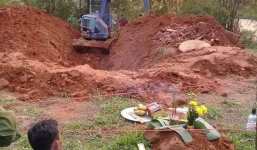 Yên Bái: Phát hiện thi thể người phụ nữ bị cuộn chăn, vùi lấp dưới giếng